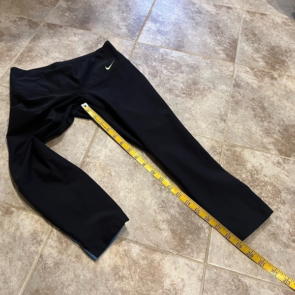 Nike Dri Fit low rise crop capri leggings black blue green mesh xs 19” inseam - Picture 3 of 10